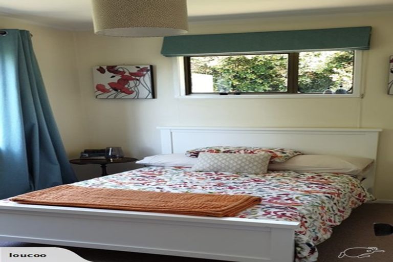 Photo of property in 17 West Glade Crescent, Birkenhead, Auckland, 0626