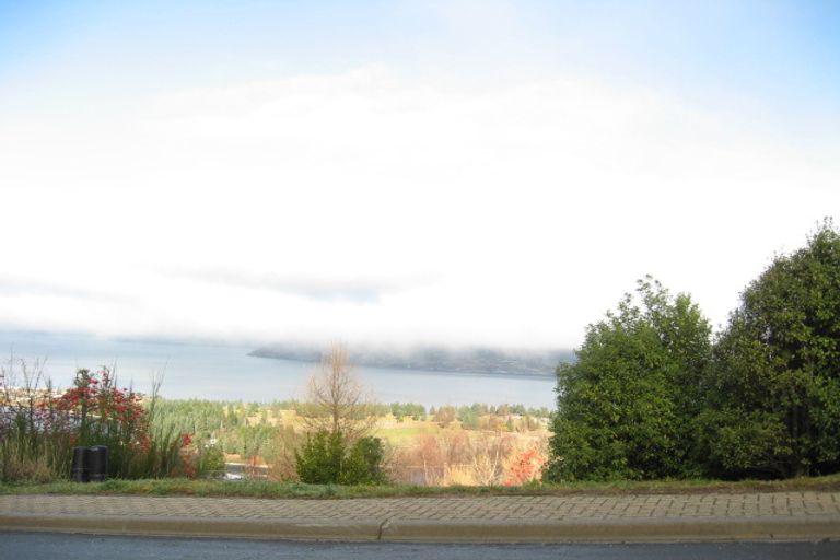 Photo of property in 21 Vancouver Drive, Queenstown, 9300