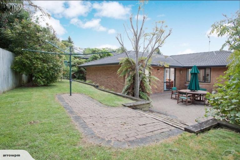 Photo of property in 12 Greenleaf Way, Northcross, Auckland, 0630