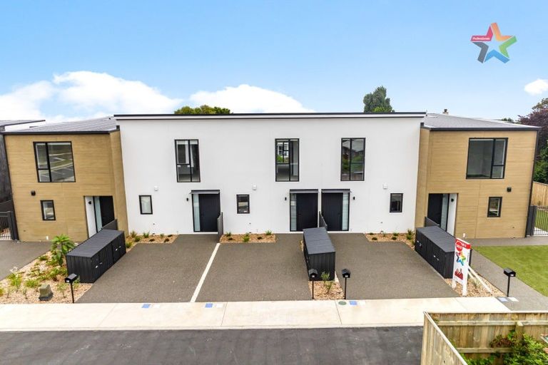 Photo of property in 43 Pipi Place, Levin, 5510