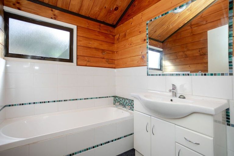 Photo of property in 1 Carlson Street, Dannevirke, 4930