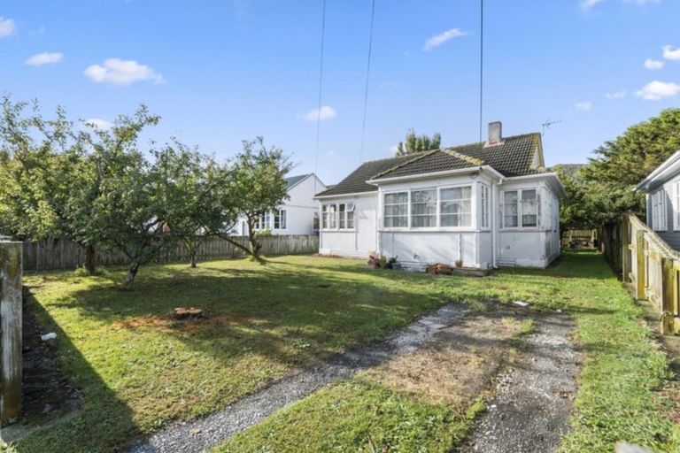 Photo of property in 180 Naenae Road, Naenae, Lower Hutt, 5011