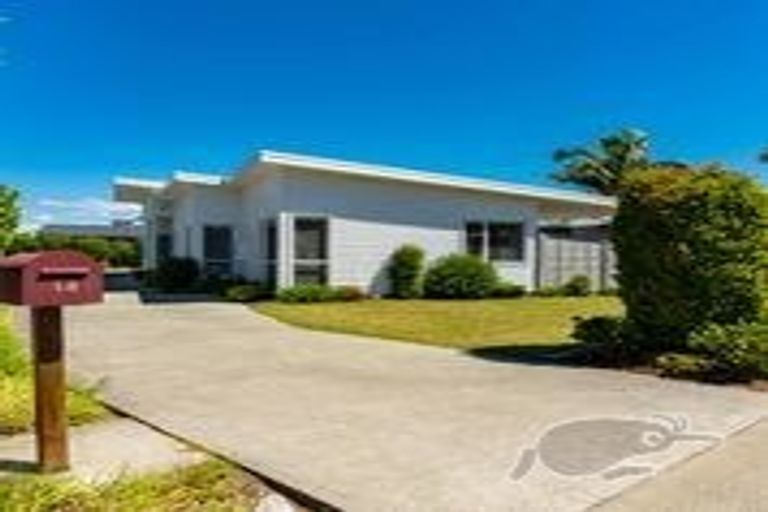 Photo of property in 14 Seabreeze Road, Mangawhai Heads, Mangawhai, 0505