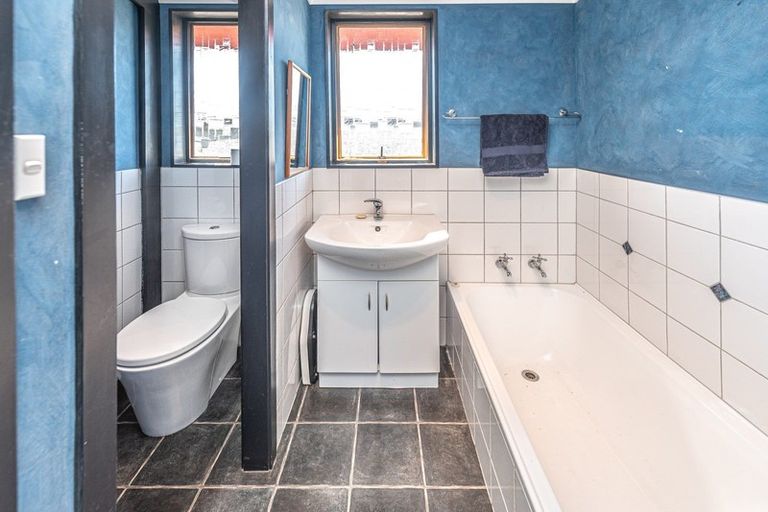 Photo of property in 64 Hinau Street, Castlecliff, Whanganui, 4501