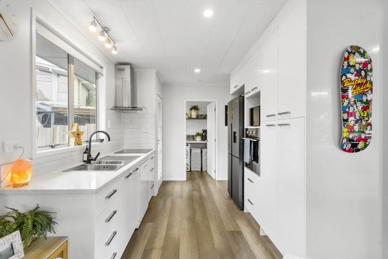 Photo of property in 11 Sun Valley, Hatfields Beach, Orewa, 0931