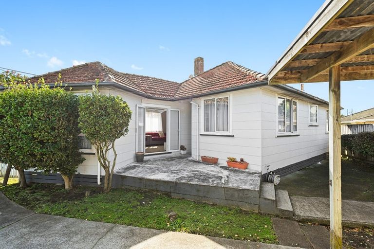 Photo of property in 15 Roy Street, Nawton, Hamilton, 3200