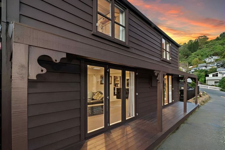 Photo of property in 2a Ripon Street, Lyttelton, 8082