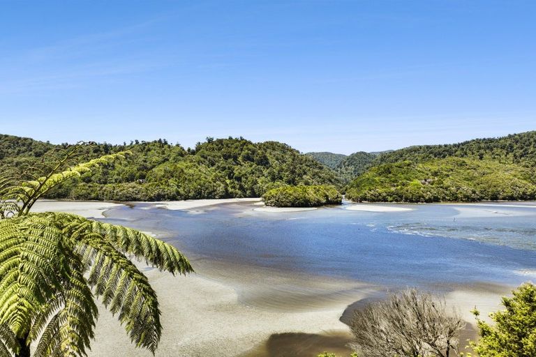 Photo of property in 857 Dry Road, Rakopi, Collingwood, 7073