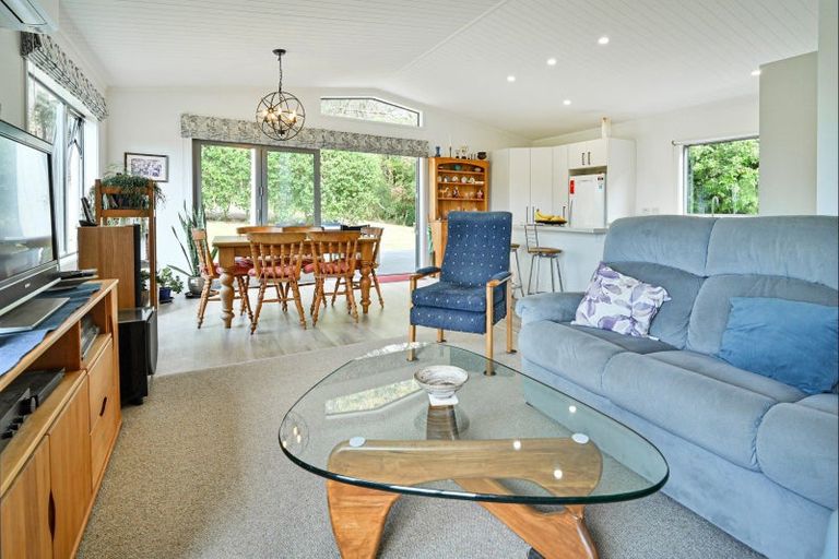 Photo of property in 445 Anaroa Road, Raukawa, Hastings, 4174