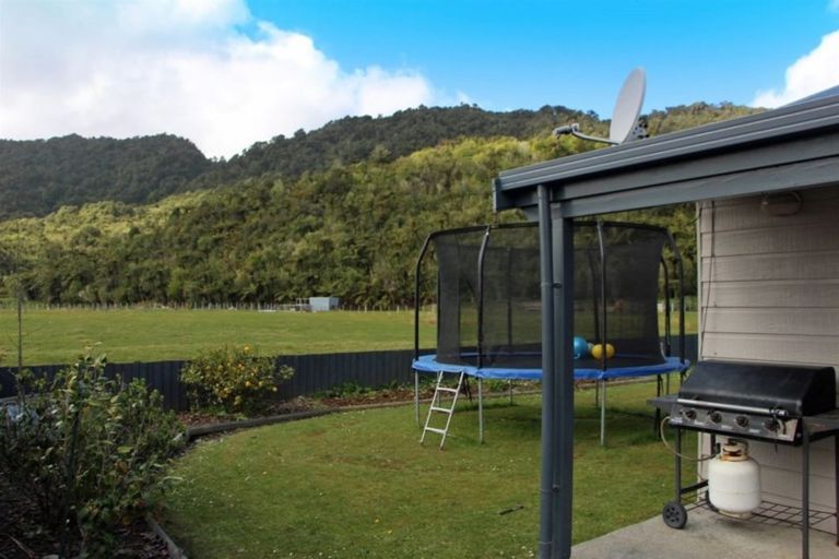 Photo of property in 11 Baillie Place, Cobden, Greymouth, 7802
