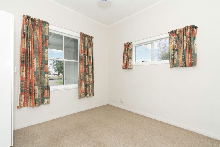 Photo of property in 79 Avenue Road, Foxton, 4814