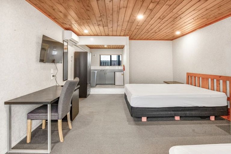 Photo of property in 1/61 Great South Road, Manurewa, Auckland, 2102