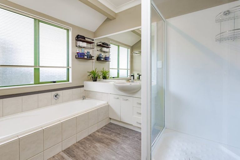 Photo of property in 9 Ardee Close, East Tamaki, Auckland, 2016