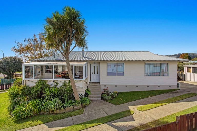 Photo of property in 9 Farnworth Crescent, Whakatane, 3120