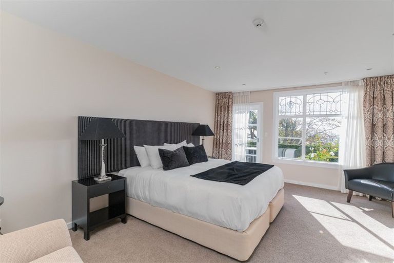 Photo of property in 141 Hackthorne Road, Cashmere, Christchurch, 8022