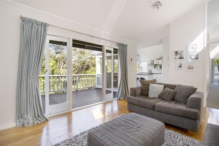 Photo of property in 21 Vienna Place, Birkenhead, Auckland, 0626