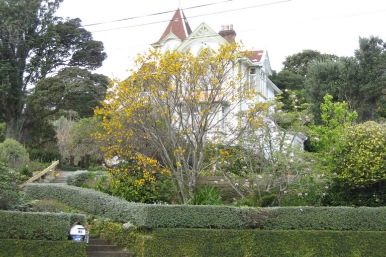 Photo of property in 19 Bracken Street, New Plymouth, 4310