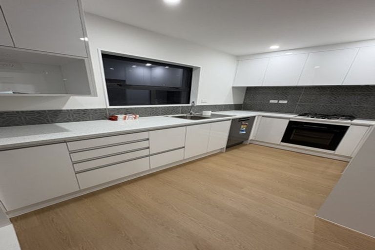 Photo of property in 163b Bradbury Road, Botany Downs, Auckland, 2010