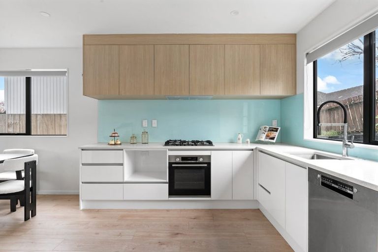 Photo of property in 22d Aorangi Place, Birkenhead, Auckland, 0626