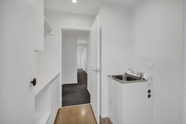 Photo of property in 5 Aheahea Way, Hurworth, New Plymouth, 4310