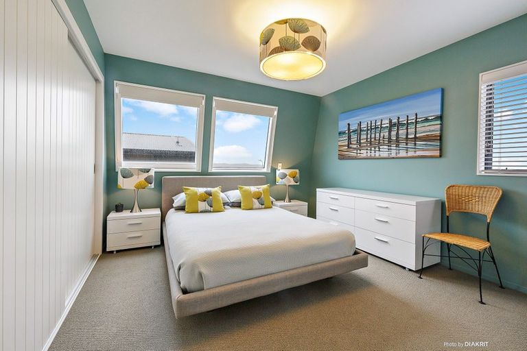 Photo of property in 17 Lacebark Lane, Woodridge, Wellington, 6037