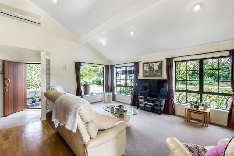 Photo of property in 6 D'urville Place, Gulf Harbour, Whangaparaoa, 0930