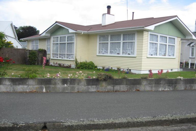 Photo of property in 12 Albert Street, Pahiatua, 4910