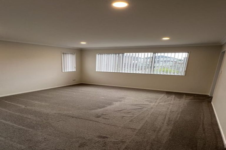 Photo of property in 16 Hikuawa Road, Flat Bush, Auckland, 2019