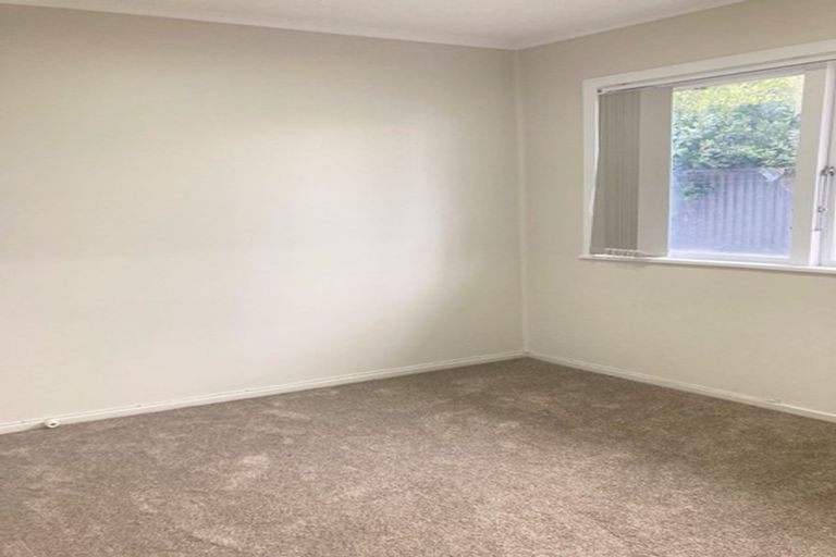 Photo of property in 2/5 Norman Spencer Drive, Papatoetoe, Auckland, 2104
