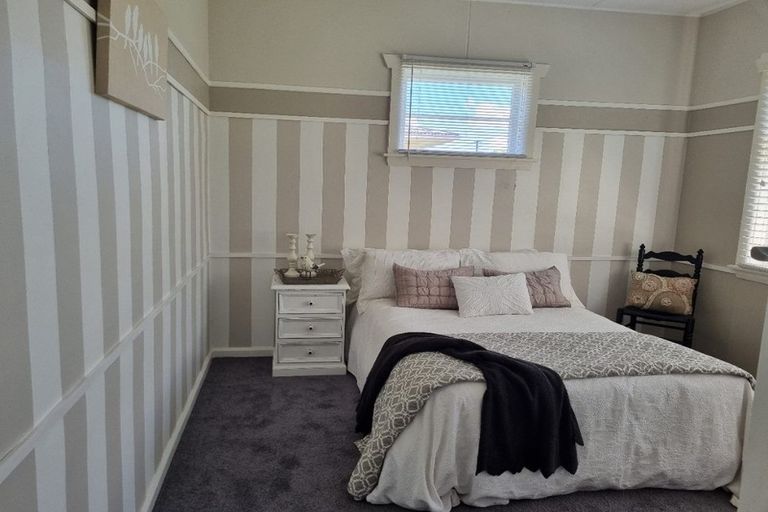 Photo of property in 43 York Street, Levin, 5510