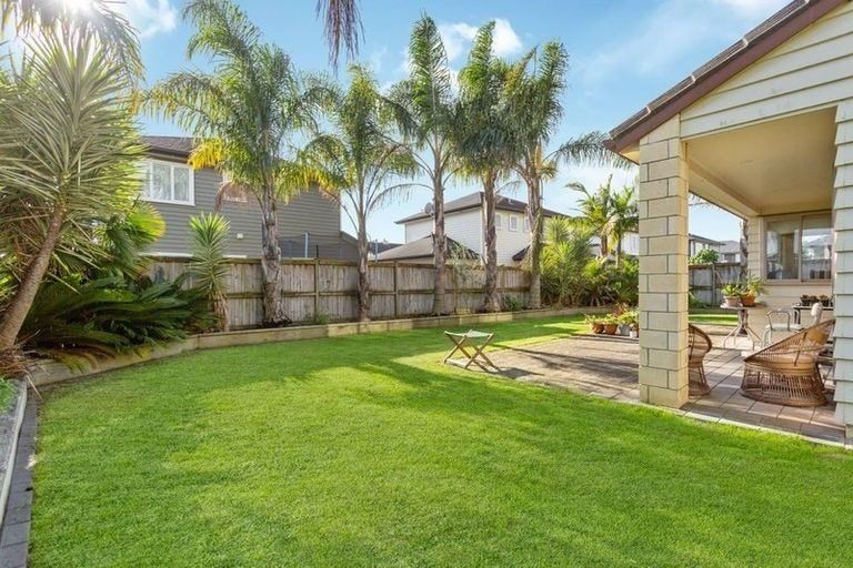 Photo of property in 13 Wawatai Drive, Karaka, Papakura, 2113