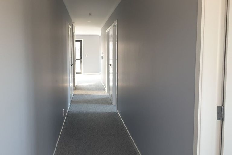 Photo of property in 27 Kaki Drive, Kenepuru, Porirua, 5022