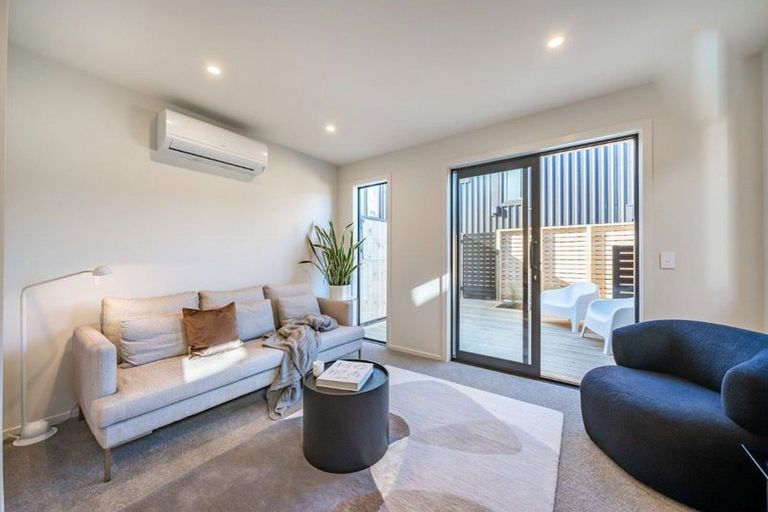 Photo of property in 1/24 Fitzherbert Road, Wainuiomata, Lower Hutt, 5014