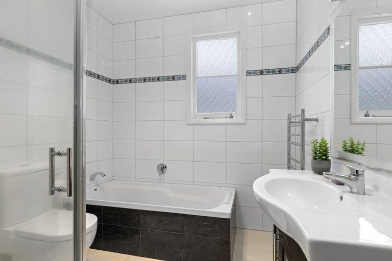 Photo of property in 4 Bristol Square, Hutt Central, Lower Hutt, 5010