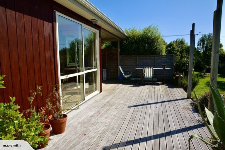 Photo of property in 19 Cumming Street, Okato, 4335