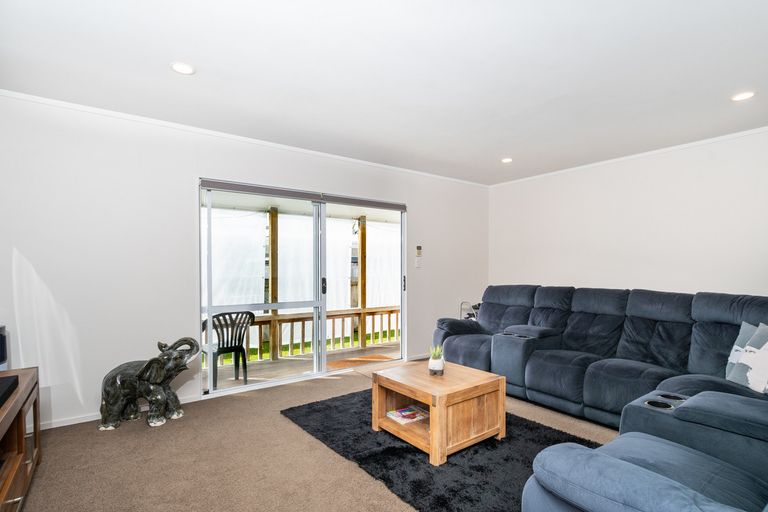 Photo of property in 8b Ascot Avenue, Henderson, Auckland, 0610