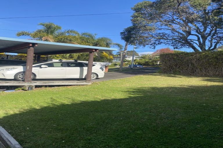Photo of property in 1/20 Aotearoa Terrace, Murrays Bay, Auckland, 0630