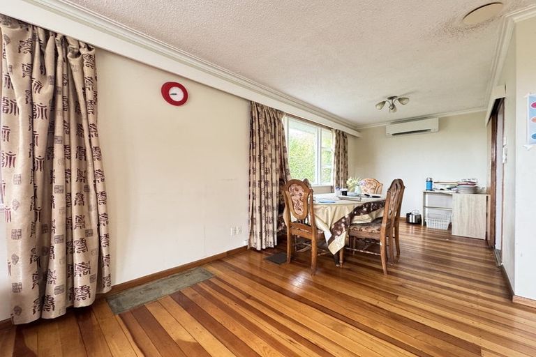 Photo of property in 29 Hollies Crescent, Johnsonville, Wellington, 6037