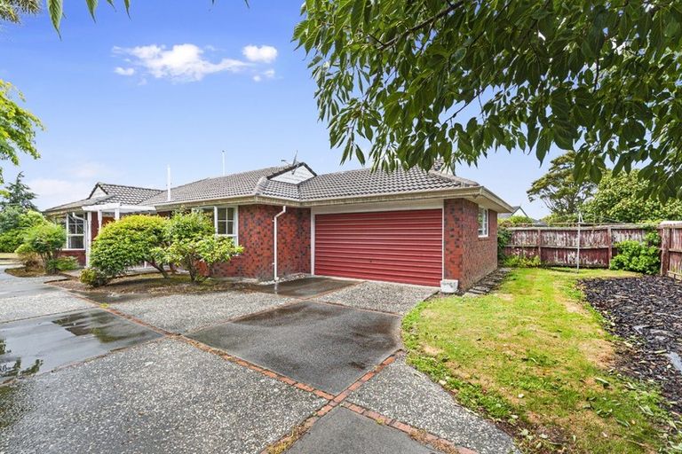 Photo of property in 5 Algie Place, Avonhead, Christchurch, 8042