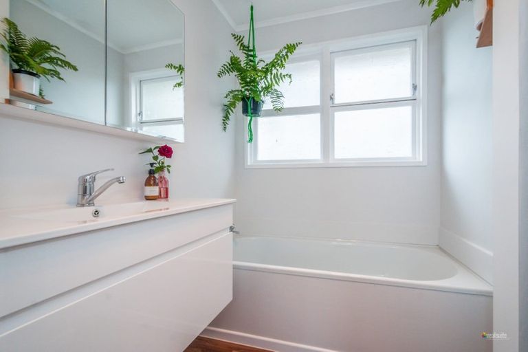 Photo of property in 147 Major Drive, Kelson, Lower Hutt, 5010