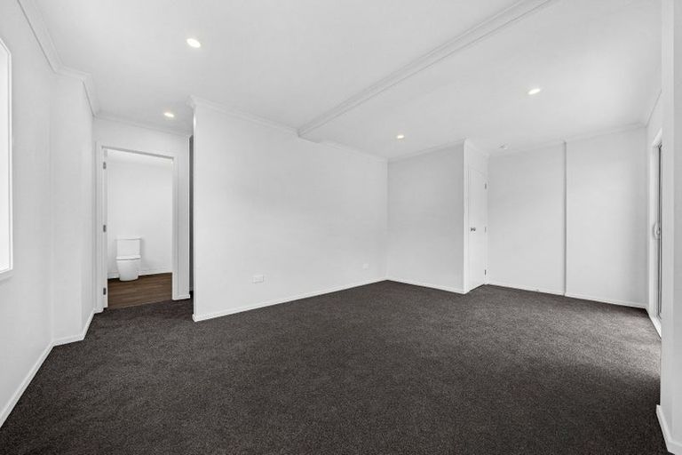 Photo of property in 5 Frank Evans Place, Henderson, Auckland, 0610