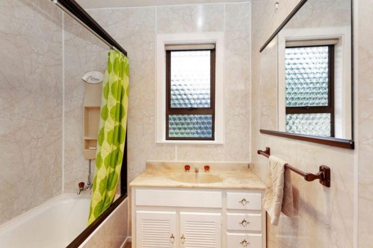 Photo of property in 16 Bassett Street, Burwood, Christchurch, 8083