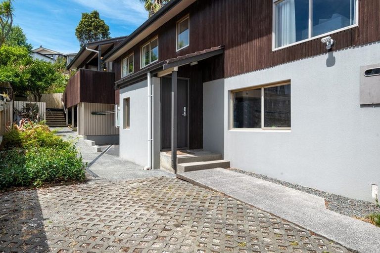 Photo of property in 22 Surville Place, Mairangi Bay, Auckland, 0630