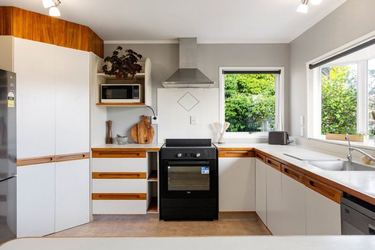 Photo of property in 38 Endeavour Avenue, Flagstaff, Hamilton, 3210