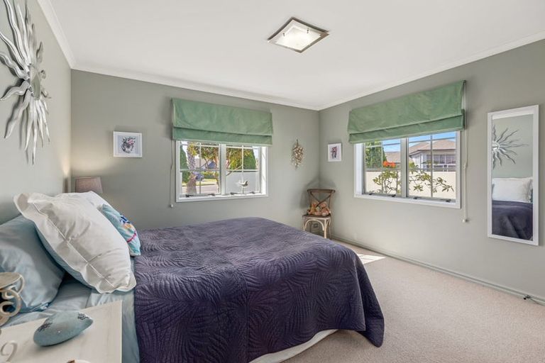 Photo of property in 2 Saratoga Court, Papamoa Beach, Papamoa, 3118