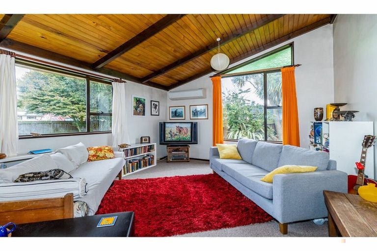 Photo of property in 19 Smith Street, Waimate, 7924