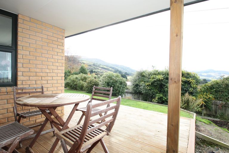 Photo of property in 6 Kohu Place, Halfway Bush, Dunedin, 9010