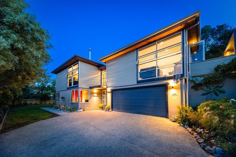 Photo of property in 32 Lorna Irene Drive, Raumati South, Paraparaumu, 5032