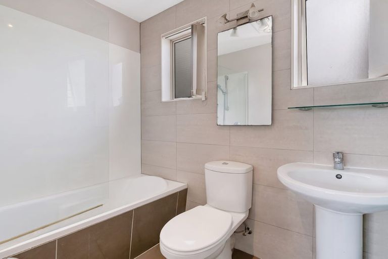 Photo of property in 37 Te Pua School Road, Helensville, 0875