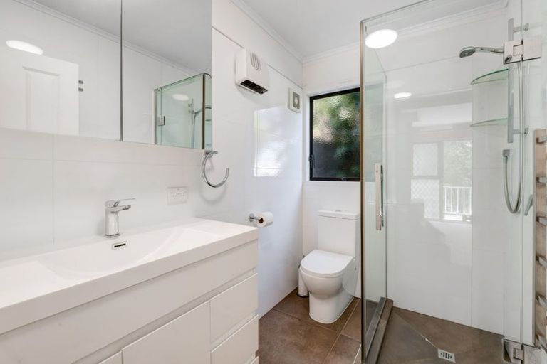 Photo of property in 65 De Luen Avenue, Tindalls Beach, Whangaparaoa, 0930